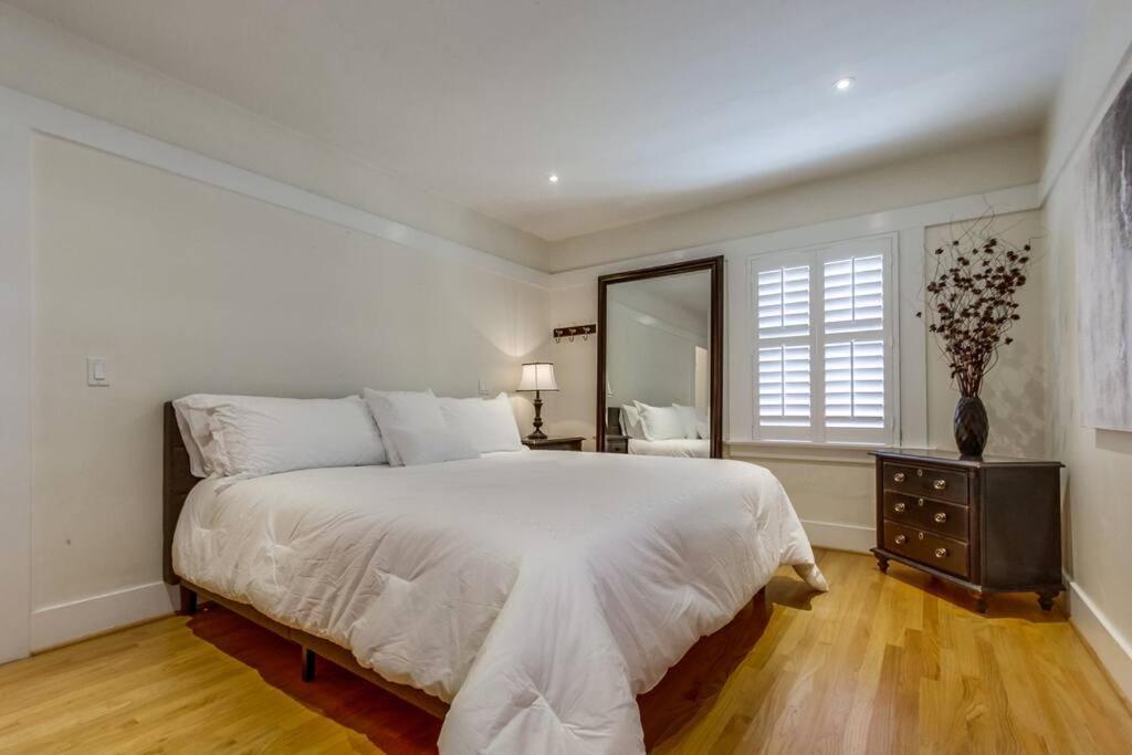Cozy Craftsman Bungalow, Hillcrest/Mission Hills サンディエゴ エクステリア 写真